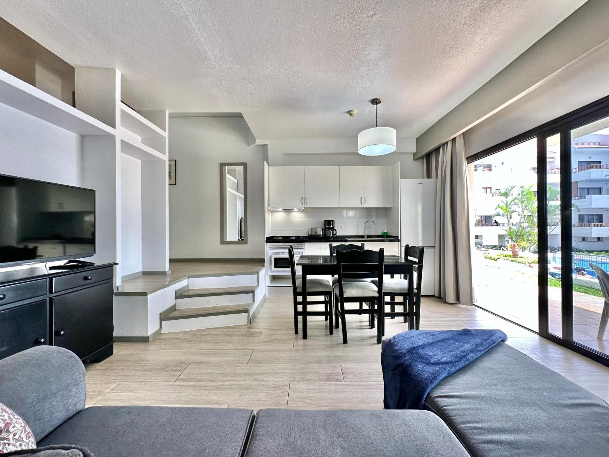Pool Views Terrace Apartment Los Cristianos  Bagian luar foto