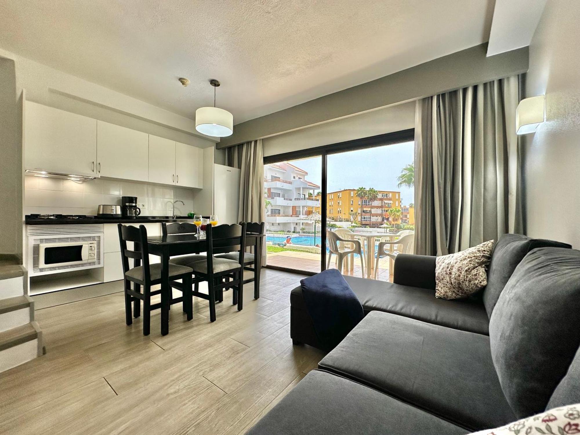 Pool Views Terrace Apartment Los Cristianos  Bagian luar foto