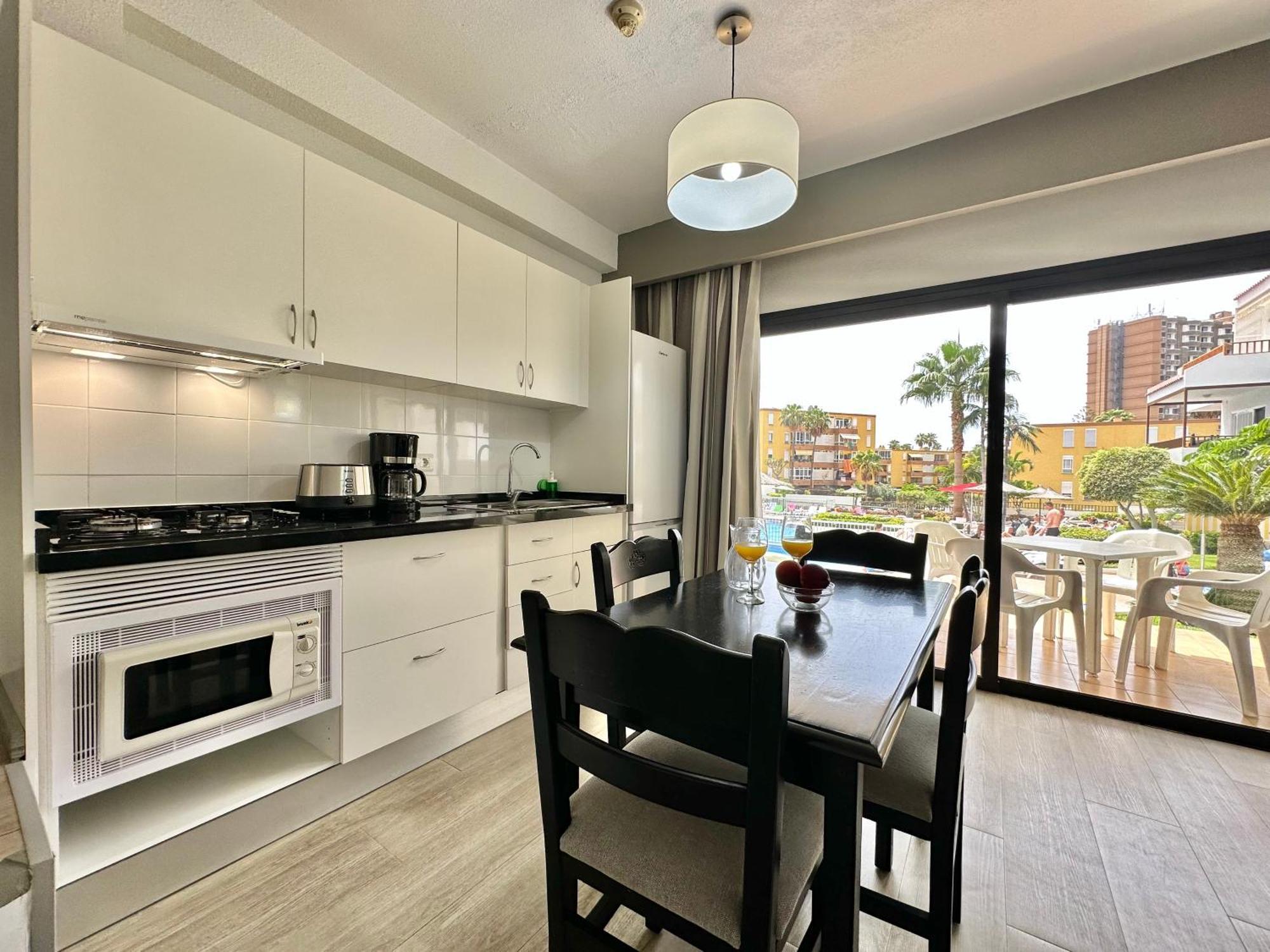 Pool Views Terrace Apartment Los Cristianos  Bagian luar foto